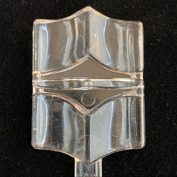 Lot of 2 Vintage Shangri-La Hotel Swizzle Sticks/Cocktail Stirrers - Picture 8 of 10